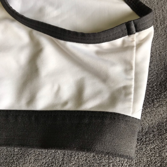 EUC white sports bra - Picture 4 of 4